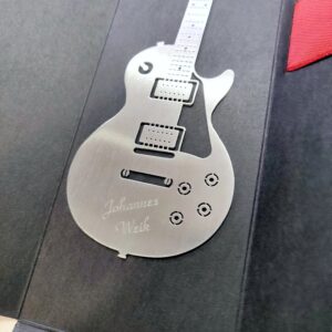 Gitara metalowa zakładka do książki z własnym grawerunkiem