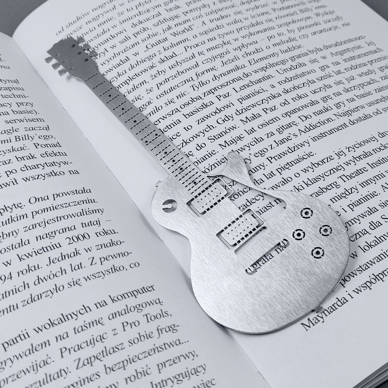 Stalowa zakładka do książki dla gitarzysty