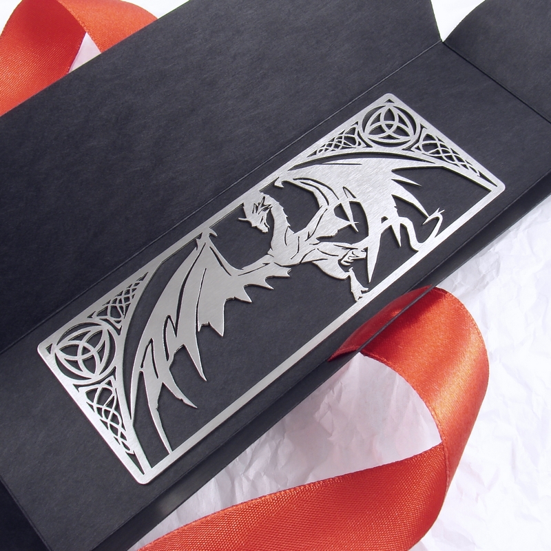 Stalowa zakładka do książek ze smokiem