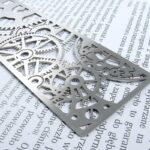 Zegarkowa zakładka do książki z trybami