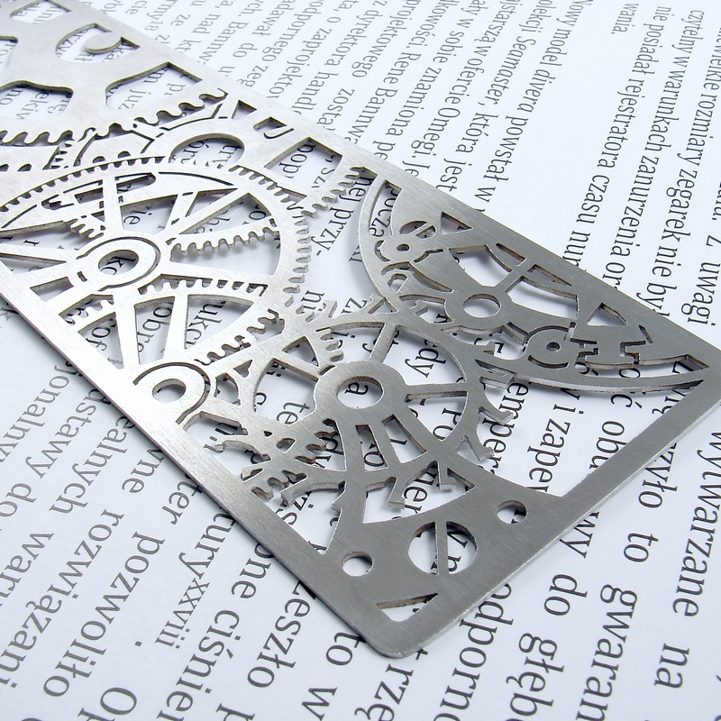 Zegarkowa zakładka do książki z trybami