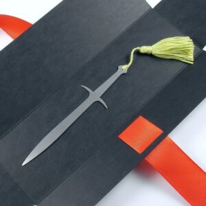 Metalowa zakładka w kształcie sztyletu Żądła z ozdobnym chwostem